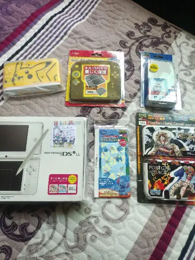 今天收到了，完美包装没有破损，买了ndsill开机测试功能都好的，还买了新大三的两款保护壳，2ds硅胶套，一张迪斯尼精美贴纸，需要的都买齐了，安心打游戏了，物流很快十天八天就到了，感谢挖煤姬。