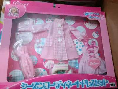 超大一箱玩具 包装的非常nice 开箱太开心了～这一次选择了ep 被税了 不过平安收到就好！买到了很喜欢的小配件～～感谢挖煤姬～