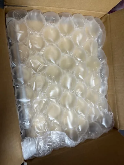 合单3天，ems到手3天，疫情后速度越来越满意了。这次一共合了十几单，在重量允许的情况下合得多发ems真的挺划算的。