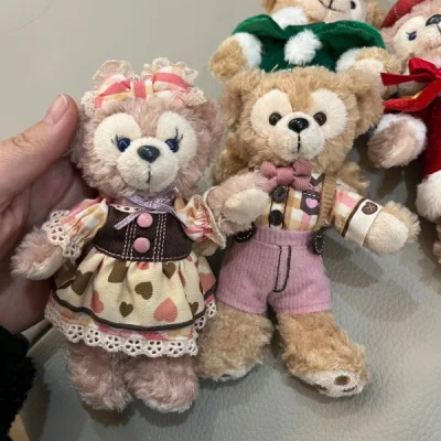 物流真的好快哦，堪比国内快递，陆陆续续的搜集到很多喜欢的中古达菲玫玫，不得不说还是东迪的设计最好看。挖煤姬这个app很好用，可以搜集到很多不错的娃，我的第四箱也即将要各单啦～