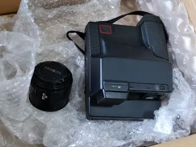 因为镜头比较贵，第一次选择了ems，真的太快了！2号有消息提醒物流发出，丝滑入境，6号就拿到手了！宝丽来和镜头成色和功能都完好，太开心了！