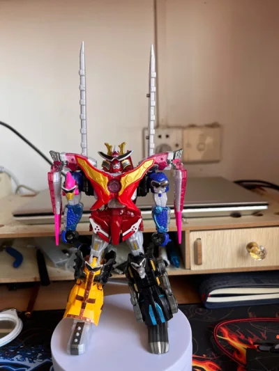 这次的暴太郎战队热度属实是过于高了，两国都在炒食玩玩具，不过相比之下还是去海淘的性价比更高，长久的犹豫和等待，也是终于拼出了鬼退神和虎龙鬼退神极大合体