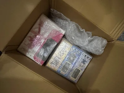 虽然中途被退运过一次? 但是东西非常满意哦，泡沫充实东西完好，感谢
还是很建议更加完善一下进出口货物事项，更方便大家