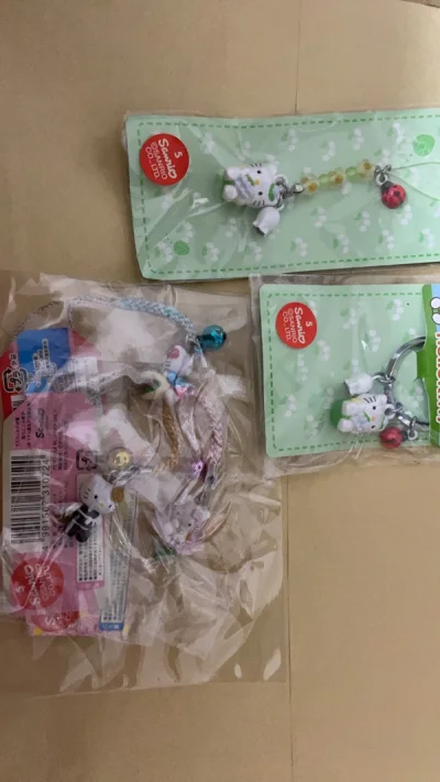 这是挖煤姬的第十九单了～是好几家店铺的合单～这几个卖家的东西都保存的很好～包装也很精心～这单去年11月就到国内了～因为疫情等原因搁置了半年～又被退运回日本～补过平台真心很给力～第一时间发信息通知我～周转了一圈儿～再次回到了我身边～感谢平台～发货速度很快～国际EMS很...