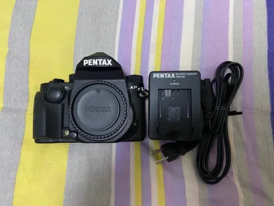 走的海运，都快忘记买了这套东西了。到手了发现本来说好的东西以外，还多送了一块电池，多送了一个相机包，相机成色也要比预期好一点。挖煤姬是个还不错的平台，希望越做越好，服务更多人。