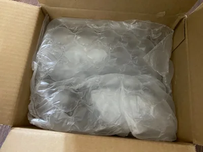 又一次海淘到自己喜欢的宝贝，挖煤姬一如既往的包装给力，EP小航空件发货也比较及时，平均11天左右到手，实际到国内3天左右，大部分时间都卡在海关清关流程上了，这批货税率高了些没有避开免税额度，税交的有点心疼，但是依法纳税是每个公民应尽的义务。
宝贝实物与卖家描述相符，...