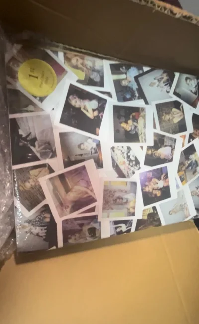 因为超过了2kg又急着想拿到所以选择了ems～没有被海关卡，六天就拿到手了。挖煤姬的包装还是一如既往的好，两层泡沫纸能很好的保护商品，拿到商品的状态也很新