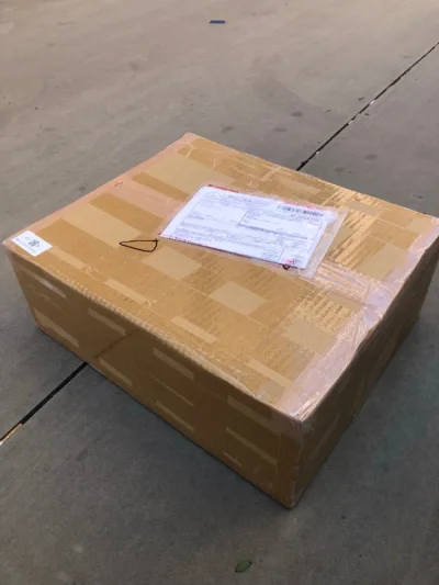 一次性去邮局取了3箱货，都是大家伙，车里还有杂物，几乎都快放不下了。哈哈哈
东西比较轻，就是实体积大。唉，痛恨自己又剁手买这么多，家里都是玩具，啊啊啊啊，开始犯愁了