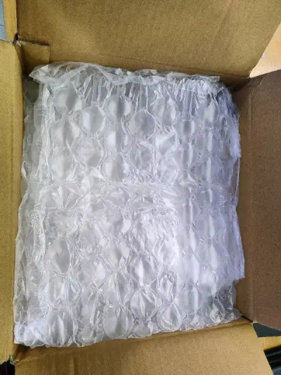 全是CD，整体都挺好，符合预期，包装很到位，很多缓冲泡沫，没有一点磕碰划痕。海运速度还可以，花费了20天，居然还收到一张未拆封的，算是个惊喜了。还有一单再路上，还是挺期待。