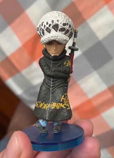 冰火岛的罗和路飞，海军赤犬、黄猿、青雉，一次性全部入荷非常满意的一次购物体验！自助海淘非常方便，实时汇率收费也很透明，打包好发货速度快，推荐使用!