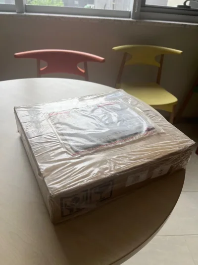 买了一些小卡，用了EMS，从合单到收货也就一个星期，真的很快，比较适合小而轻的物件，合单以后有减重还会退运费，所以最终算下来也不算贵，真的太满意啦