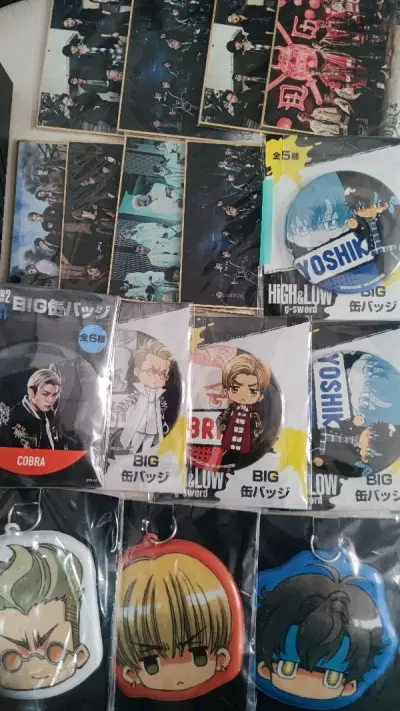 这单不超过7000也被税了，但是交了60很快就放了，美美一箱全是嗨喽谷子，大家注意节前邮寄拆单不要太集中发，不然放假全都一起卡在海关真的很容易被扣的，但是都是国内很难收的小垃圾，只要能吃到就很快乐了，嘿嘿！大吧唧超级可爱，有初伤但是古早谷子难免的啦~