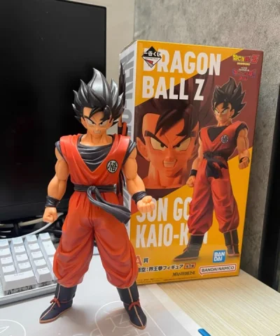 海上漂了半个月，心心念念的基纽特战队到货啦！最爱的界王拳悟空，太爱了，做的很好这款，不像网上说的那样出油，实物看起来还是很不错的。非常满意，基纽做的也很细节，满意满意！