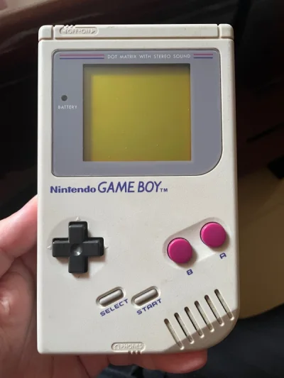 这是我第二次海淘gb，这次又是一台02主板的gb，除了屏幕其他都满意了！按键手感、声音、对比度调节都很ok，电池仓也没有腐蚀，赞！