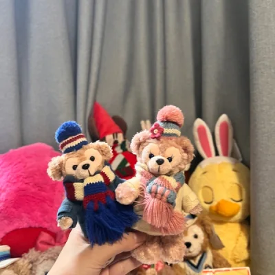 淘了很多东迪的挂件和周边~yhm打包得都非常好！也包括物流到手都是四个角整整齐齐（感觉比国内的快递好）！超爱东迪玫玫！木马闺女真好看！