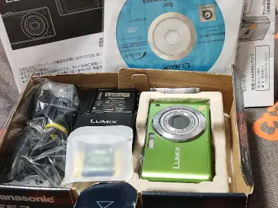 已经数不清楚海淘了多少次，我简直太爱了，好几次都没有踩坑，已经分享给好友啦！虽然有时物流真的很快，几次都入的相机，不得不说太美了，拍照好好看。我会继续海淘滴！