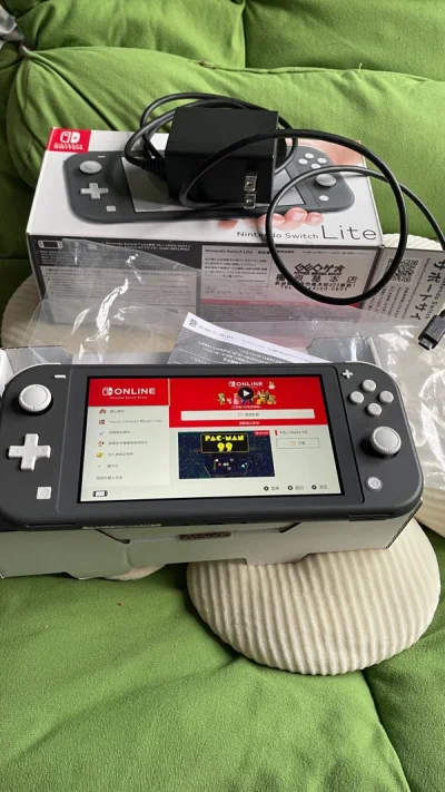 Switch lite到了，一如既往的夸一下挖煤姬的包装靠谱，东西很好。个人经验煤炉还是找个人卖家比较靠谱。