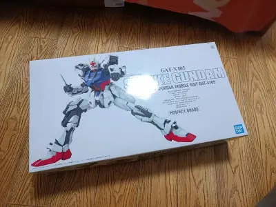 日亚拍的两个大家伙，算上运费感觉也没便宜多少，主要运费实在是有点贵，还被税了，下次再也不走海运了。。