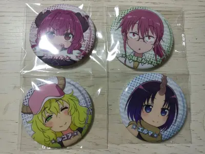 这次买了小林家的龙女仆伊露露 小林 尔科亚和艾露玛还有侦探已死的谢丝塔。包装很好没的说，快递过来也没有破损 安安全全到达国内~