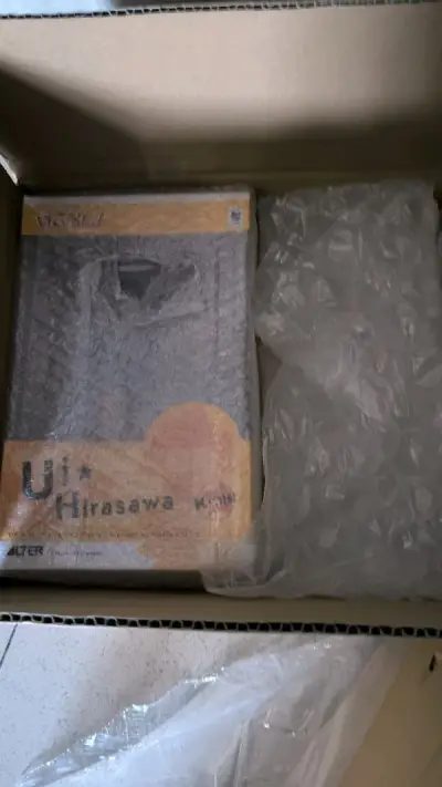 挖煤姬第三单和第二单同时到货了，同样是一个全新未拆手办，包装完好，泡泡纸保护的很好，依然使用竹蜻蜓，时效较快，半个月左右就到手了，购物满意。