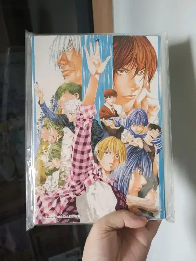 这次买了阿光～和之前买的亮凑齐了wwww！！还和圈友拼单了一个亮～希望她喜欢www走ep还是很顺利的～～还有好看的帆布画作为收藏～非常棒～虽然被税了??