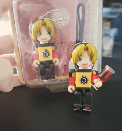 第？单！走的海运感觉好漫长?差不多一个多月…
?妹包装好牛，夹了两块亚克力板如p7，美美地放入展柜。动画原画草稿也好可爱～是嚣张的小光（x 还有最后1p又收了个阿光，之前那个阿光眼睛贴歪显得像山寨…古早谷品控??不过灵性，当表情包?