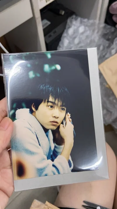 很顺利超级快 17天就收到了 现在船运堪比之前的ep 合单要了7天 买的东西有挂画有大趴趴 总之就是非常划算 包装特别好 东西都全部收到了