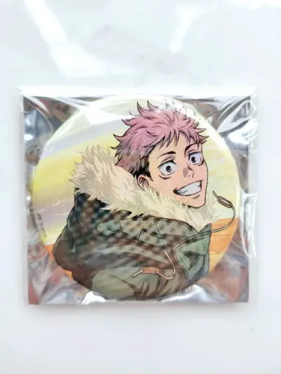 收到之后火速组装心心念念的痛柜啦，这次真的国际件花的时间的比想象中少好多，飞速到达！而且谷子包装得很好！泡泡纸和包裹一点都没有损坏！盒子也是缠了好多胶带防水哒！