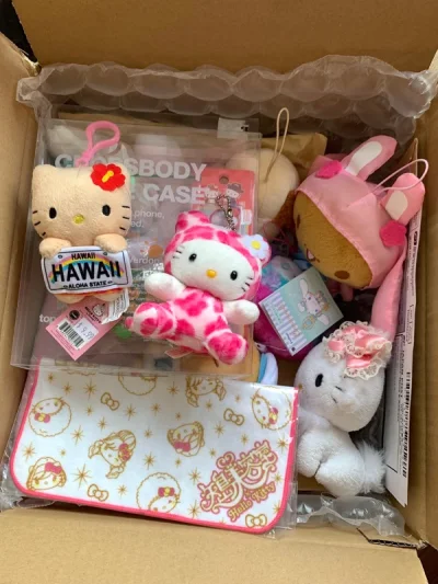 为了黑皮捆了一堆手机链 为了豹纹捆了一堆帕恰狗 然而这些并不需要 只是为了买自己喜欢的 希望日本卖家捆售也别捆得太多了 本来就想要买的还是很满意的 