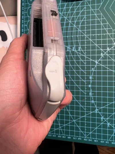 发货速度超级快 Ems无税到手，提个小建议 希望以后包装内部可以在做点填充  这样就更安全了…