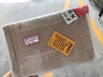 国内闲鱼淘了好久还是没找到好的价格，最终选择了海淘。耗时将近两个月拿到…（2022年6月份）当时管的是真的严。
包装确实到位了，泡泡纸，报纸啥的都在里面填充，保护到位。购物过程中产生的问题问客服也都会细心的告诉我。
机器嘛，几乎没有划痕，但商家拍的照片里没有发保证书...