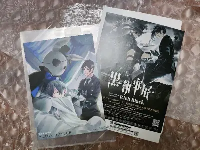 很大的a3特典，价位比国内海鲜市场要好那么一点点，但感觉自己被小小的背刺了，特典有三处不太明显的瑕疵，总体还能接受吧，也不纠结了，包装倒是挺赞的