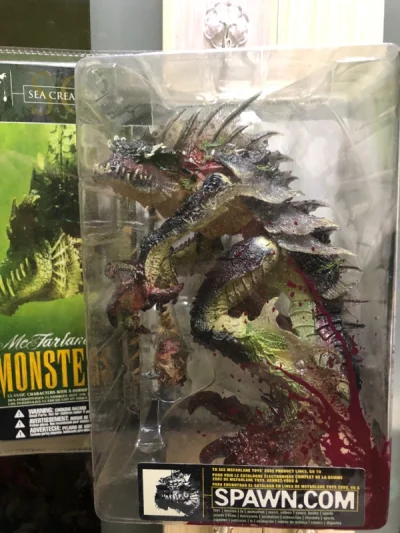 麦克法兰水生怪，到手盒子成色出奇的好，20年前做工如此细腻，身上海草海星藤壶细节超多，半透明的材质十分提升质感，到手完美，感谢挖煤姬打包如此到位，物流十分给力