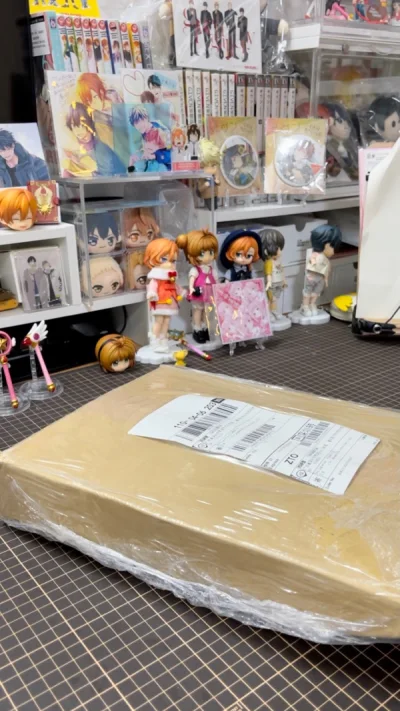 第一次自己尝试用挖煤姬APP切煤，买了一本given的画集，基本上秒切这个太赞了！物流选的竹蜻蜓，顺利到手！包装很好，里面还有放泡泡纸，非常好的一次体验，还会继续买买买～