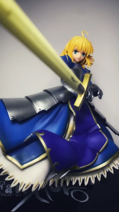 比较稀有的S赏呆毛王saber，经典双手持剑造型，涂装区别普通款而采用金属涂装，整体就是帅，还能和gsc互换武器，可玩性很高