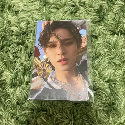 真的很不错 小卡没有瑕疵 包装也很好 包装盒外面还套了真的特别特别厚的气泡纸 没有被压被摔的痕迹 能几个订单一起邮寄真的很方便