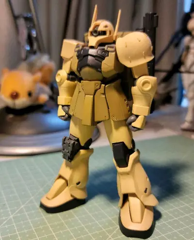 扎古1的机设还是蛮有意思的 但还是有人接受不了猪鼻子吧

不过特制化的扎古1就会好看很多 

虽然发售日期比钢加农dt要晚 但是总有他比钢加农要早的感觉
身上的材质还是类似于fix那样的软软的材质 软但是貌似是实心的
所以拿在手里还有沉甸甸的感觉 不过也导致了脚踝球...