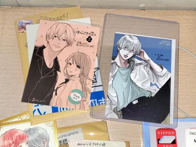 我买的指尖相触恋恋不舍的第7册特别版终于到啦！小册子太精致了！真的很感谢樱花妹还给我好好保存了，逸臣好好看，雪好好看！这是我目前最喜欢的一部作品了真的好激动！谢谢森下！