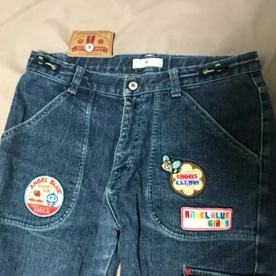 最近几单过的都很丝滑，裤子很可爱成色很好，适合现在的季节～还会一直买买买，希望接下来的快递能快快到！