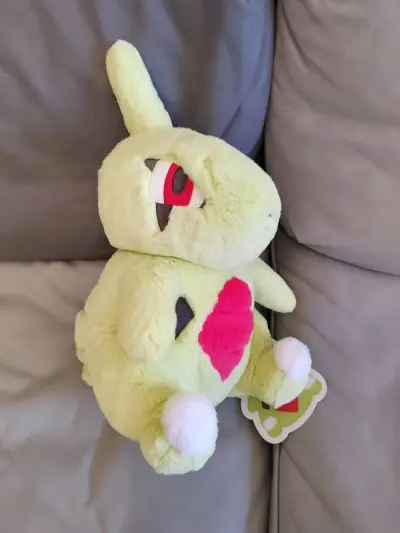 继上一次遭受170税的重创之后，这一次运气不错，有一个入殓师居然带盒子，还有松软的幼基拉斯和波加曼都有牌子，还是未折的牌。去年买卡比兽大失所望，这次毫无期待反而收到了惊喜。感谢骏河屋感谢挖煤姬，起码我又有短暂快乐了。