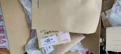 东西收到了！依旧是佩服日本快递用信纸封寄件的勇气和仔细。包装完好，开心~竹蜻蜓好评！这次速度很快！要是合件审核能再快点就好了~