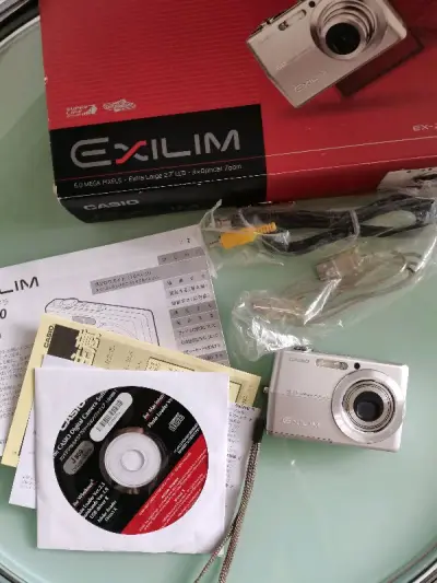 总体来说，这一次购物还是挺满意的，每一台都呃是正常的，但是也有一点小瑕疵，影响不大，也希望后续的购物能够越来越顺利