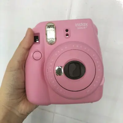 这次淘了一台拍立得mini8+和两台ccd，拍立得的品相很好，和卖家的描述一致，尼康的ccd的品相很好、功能正常，和卖家描述一致，唯一不好的是奥林巴斯这台ccd，卖家说能正常使用，实际上它的镜头本身就有问题。
总的来说，还是很满意的。