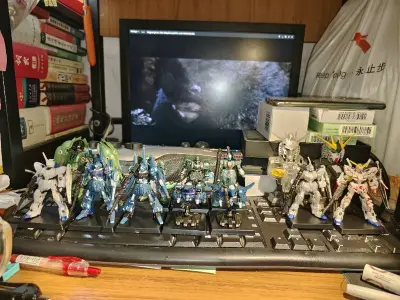 买的两套高达dg的扭蛋，东西全新未拆，价格也比国内好不少的样子，最近的竹蜻蜓还挺好用的，相当满意了。