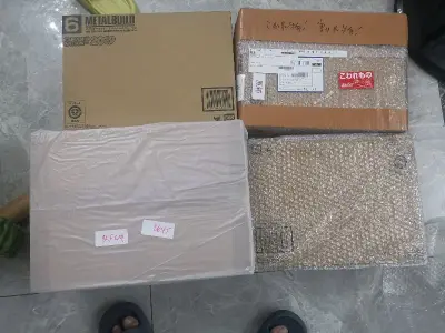 一次性买了四个，好玄海关没抽检成功过关，包装就不谈了，太好了，里面泡泡纸塞满四盒基本都是完美好盒，下次不一次打包那么多了，有点慌