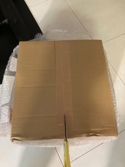 日本雅虎拍卖确实是捡漏中古品的一个好平台，特别是胶片相机。这次自己淘了一套Mamiya M645，分别拍下了机身，镜头，手柄，然后再自己组装，相比于直接去拍一整套已经组装好的要容易一些。不得不说挖煤姬在包装上真的非常用心，而且走EMS空运的速度也非常快，在收到快递之...