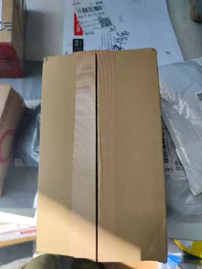 这一次试了竹蜻蜓物流 
挖煤姬app上一直查不到物流信息 但是在菜鸟上都显示出来了 心里比较有底

最后的情况是比预计时间还提前了两天 所以还算快 
竹蜻蜓适合小件 没到计税门槛的情况下使用 
如果东西比较轻的话比ems和ep都便宜 
东西依旧是完好无损 而且包装也...