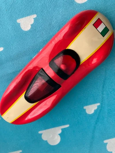 昨天收到的一箱，箱子很大，外箱完整干净无压坏。箱内物品不多，大盒物品为主，箱内泡泡纸保护到位，无压坏，