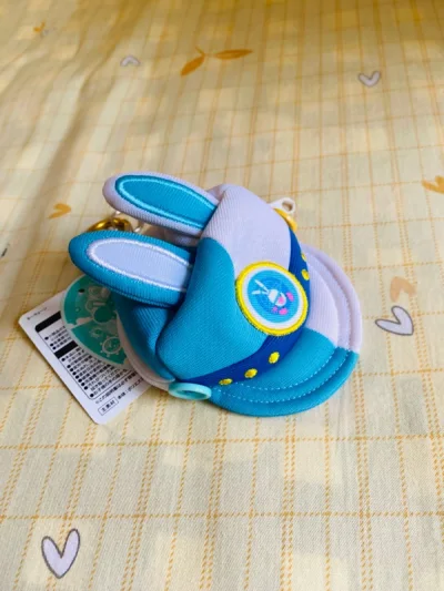 迪士尼的小发饰～淘到的品相很不错耶！还有大耳猴的小印章，好新！爱极了家人们～这是我第一次用竹蜻蜓，不用经过令人害怕的南京海关真的太好了！淦！