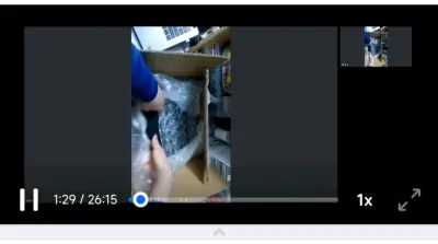 之前看短视频的时候了解到了挖煤姬，但是没有自己使用过，所以这一次找朋友一块拼邮，几个人切自己的好价卡回国。
刚打开箱子就是很厚的两层葫芦膜泡沫（当然这是加了钱的，但是我觉得很值就15r，还是物品安全重要一点）。然后再打开，所有快递外面又套了一层气泡袋，在打开就是信件...